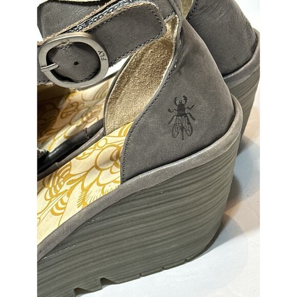 FLY LONDON Leather Wedge Sandals Ivory Beige Strap Snake Skin Women 9.5 / 40 - Picture 5 of 12